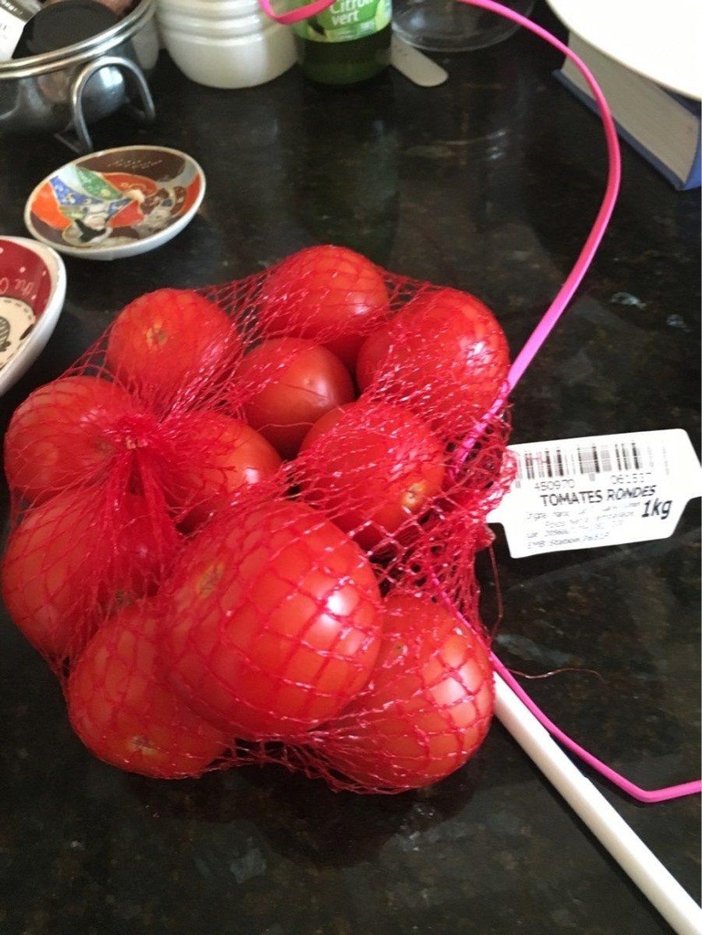 ROND TOMATOES 1KG. NET