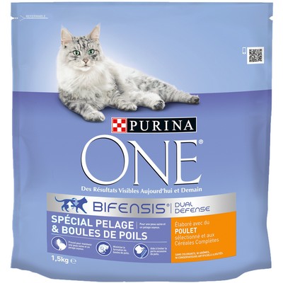 PURINA ONE Cat Coat & Hairball - with Chicken and Whole Grains - 1.5 KG - Adult Cat Kibble