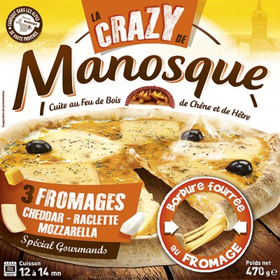 Pizza aux fromages (cheddar, raclette, mozzarella) avec un bord fourré au fromage fondu, cuite au feu de bois surgelée