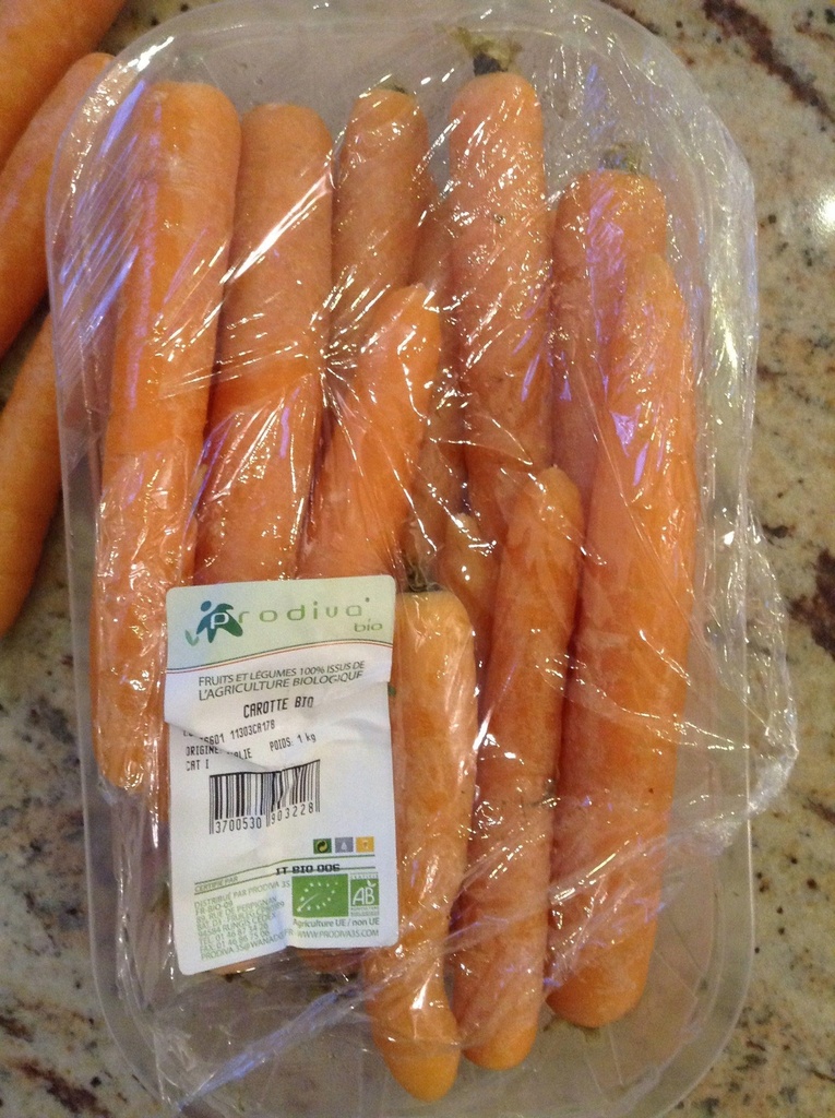 1kg Organic Washed Carrots Tray